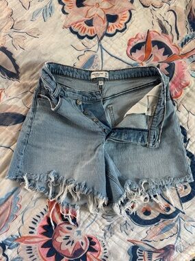 Abercrombie Light Blue Denim Frayed Hem Women's Shorts